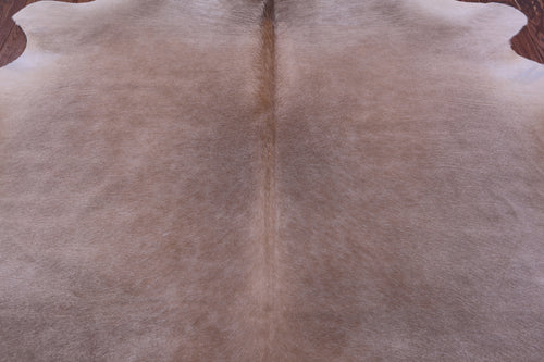 Light Brown Natural Cowhide Rug - Large 6' 4