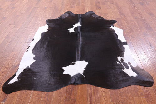 Black & White Natural Cowhide Rug - Medium 6' 3