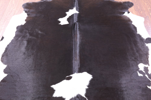 Black & White Natural Cowhide Rug - Medium 6' 3