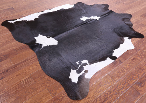 Black & White Natural Cowhide Rug - Medium 6' 3