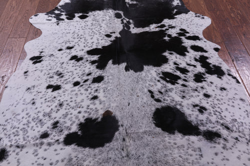 Black Salt & Pepper Natural Cowhide Rug - Medium 6' 0