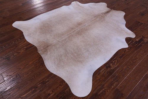Light Brown Natural Cowhide Rug - Medium 6' 3