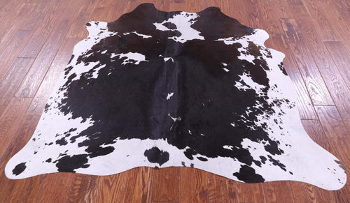 Black & White Natural Cowhide Rug - Small 5' 0