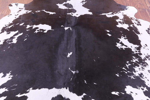 Black & White Natural Cowhide Rug - Small 5' 0