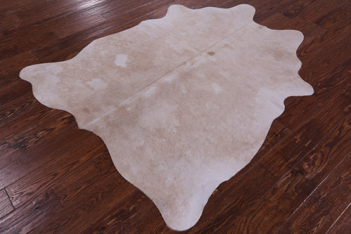 Beige Natural Cowhide Rug - Medium 5' 8