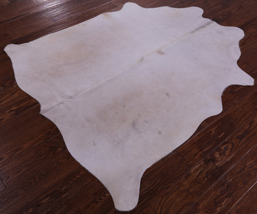 Beige Natural Cowhide Rug - Small 5' 7