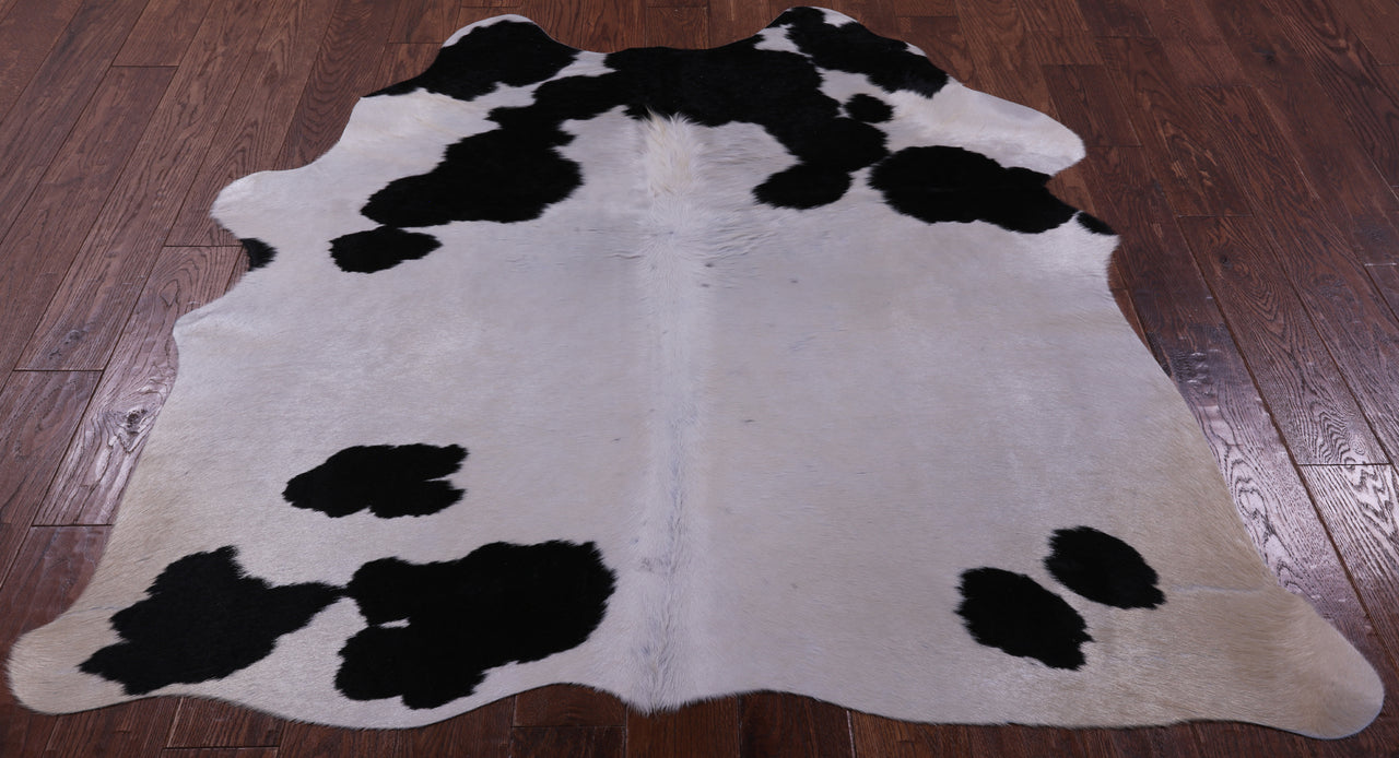 Black & White Natural Cowhide Rug - Small 5' 4"H x 5' 2"W
