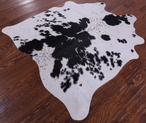 Black & White Natural Cowhide Rug - Small 5' 0