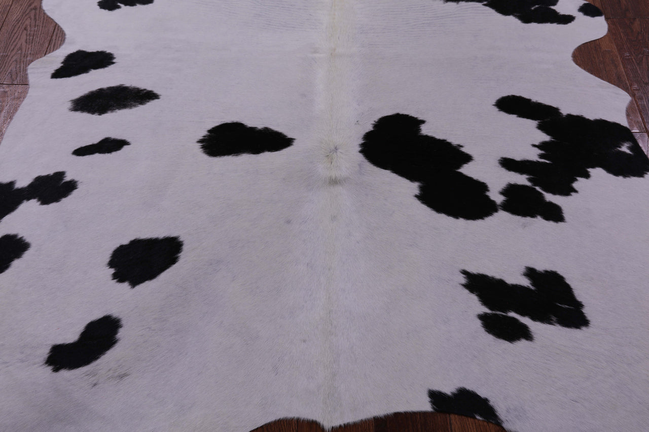 Black & White Natural Cowhide Rug - Small 5' 0"H x 5' 0"W