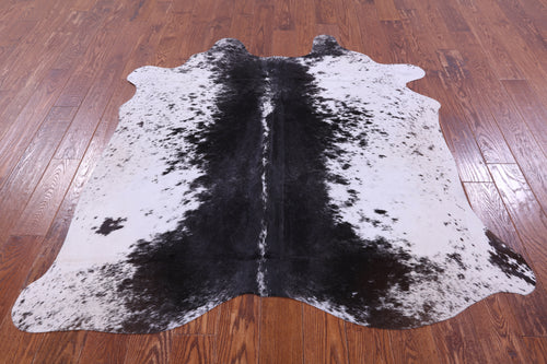 Black Salt & Pepper Natural Cowhide Rug - Medium 5' 9