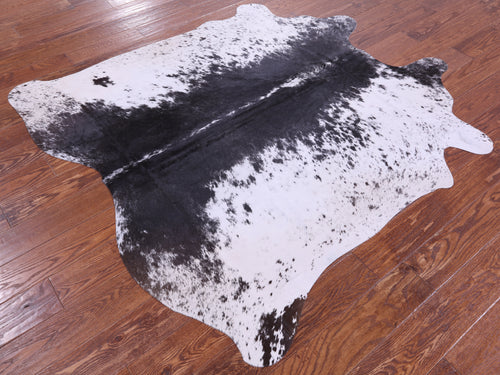 Black Salt & Pepper Natural Cowhide Rug - Medium 5' 9