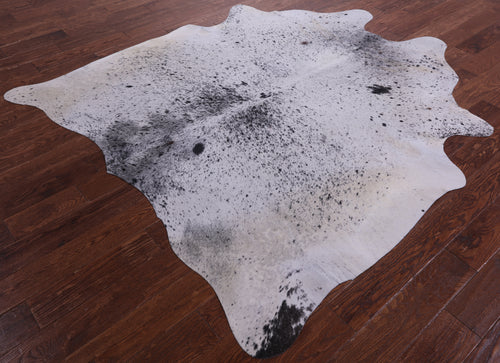 Black Salt & Pepper Natural Cowhide Rug - X-Large 7' 0