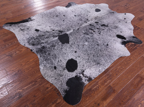 Black Salt & Pepper Natural Cowhide Rug - X-Large 7' 7