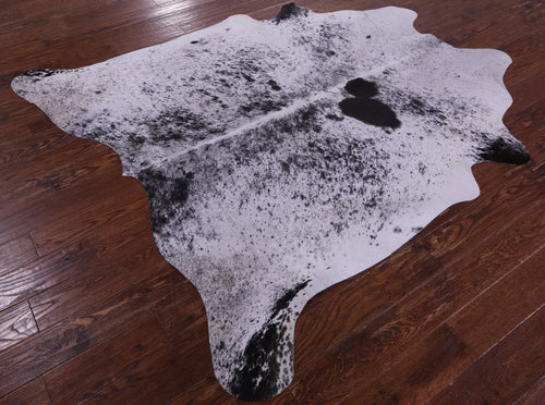 Black Salt & Pepper Natural Cowhide Rug - X-Large 7' 0
