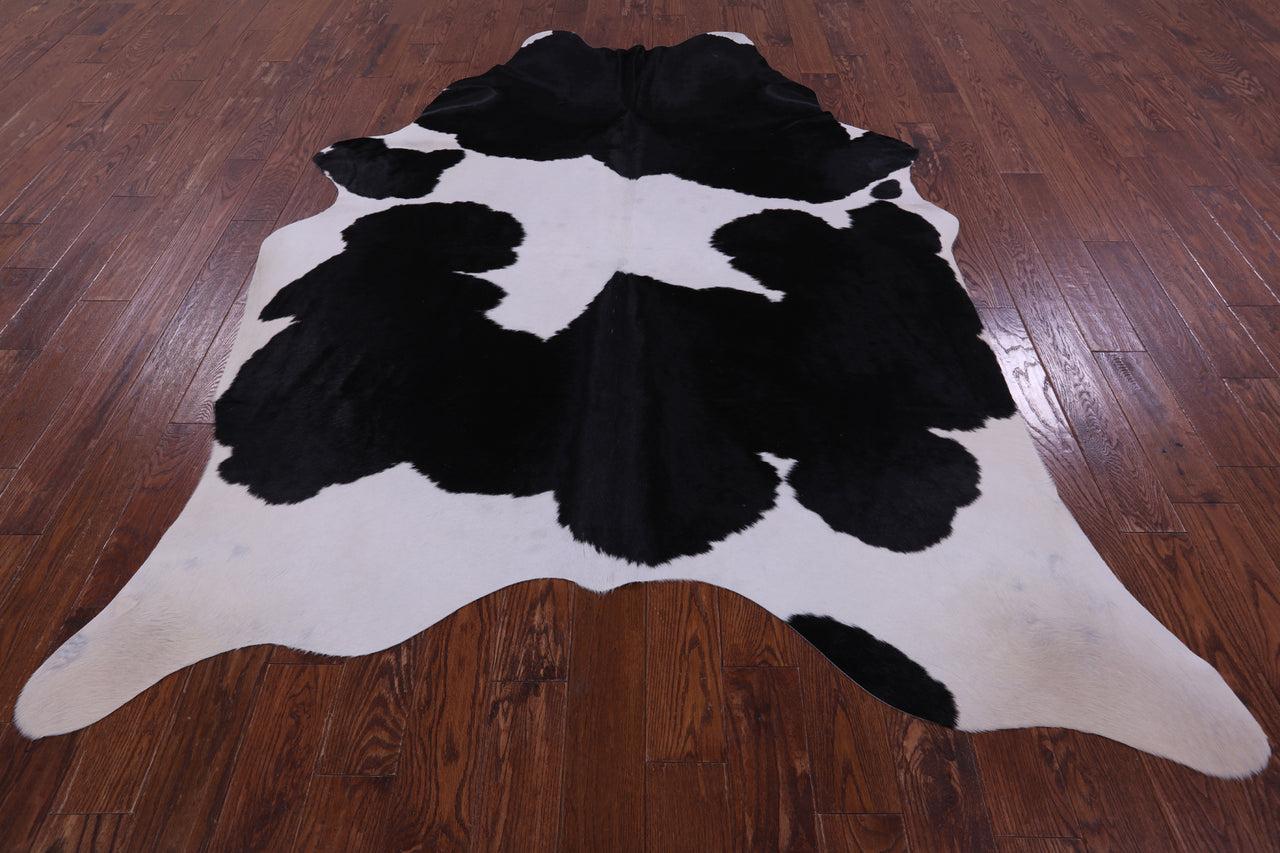 Black & White Natural Cowhide Rug - XX-Large 8' 7"H x 6' 7"W