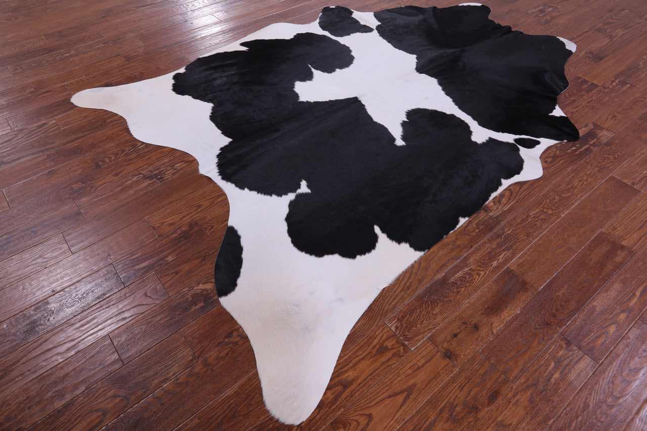 Black & White Natural Cowhide Rug - XX-Large 8' 7"H x 6' 7"W