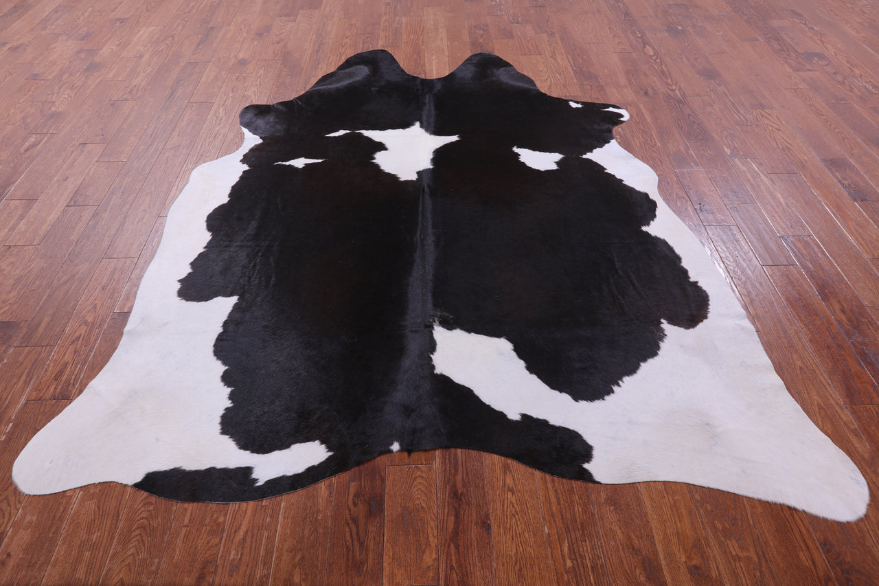 Black & White Natural Cowhide Rug - XX-Large 8' 0"H x 7' 1"W