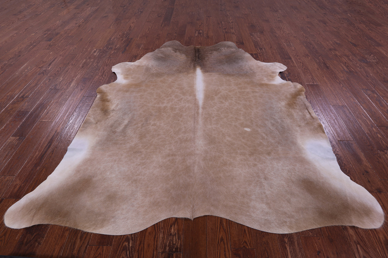 Light Brown Natural Cowhide Rug - XX-Large 8' 0"H x 7' 3"W