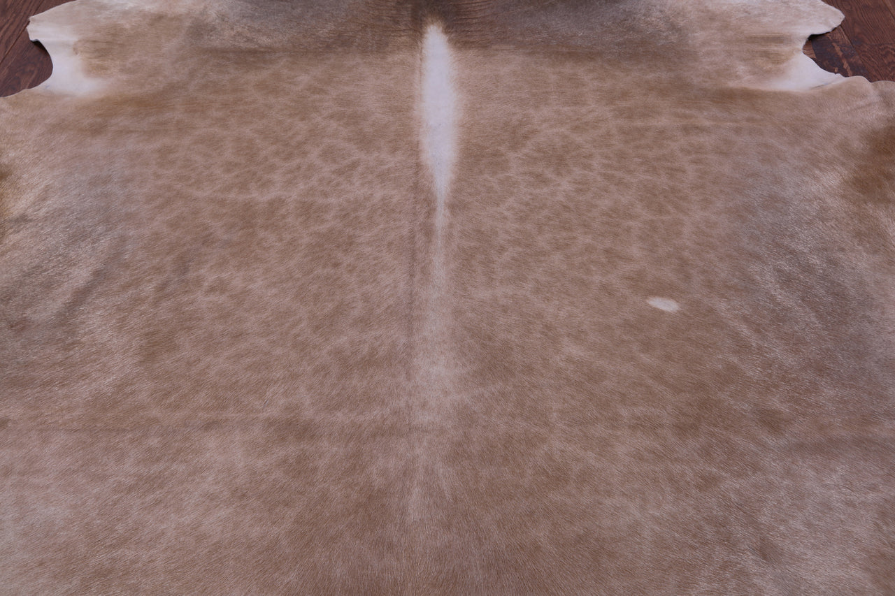 Light Brown Natural Cowhide Rug - XX-Large 8' 0"H x 7' 3"W