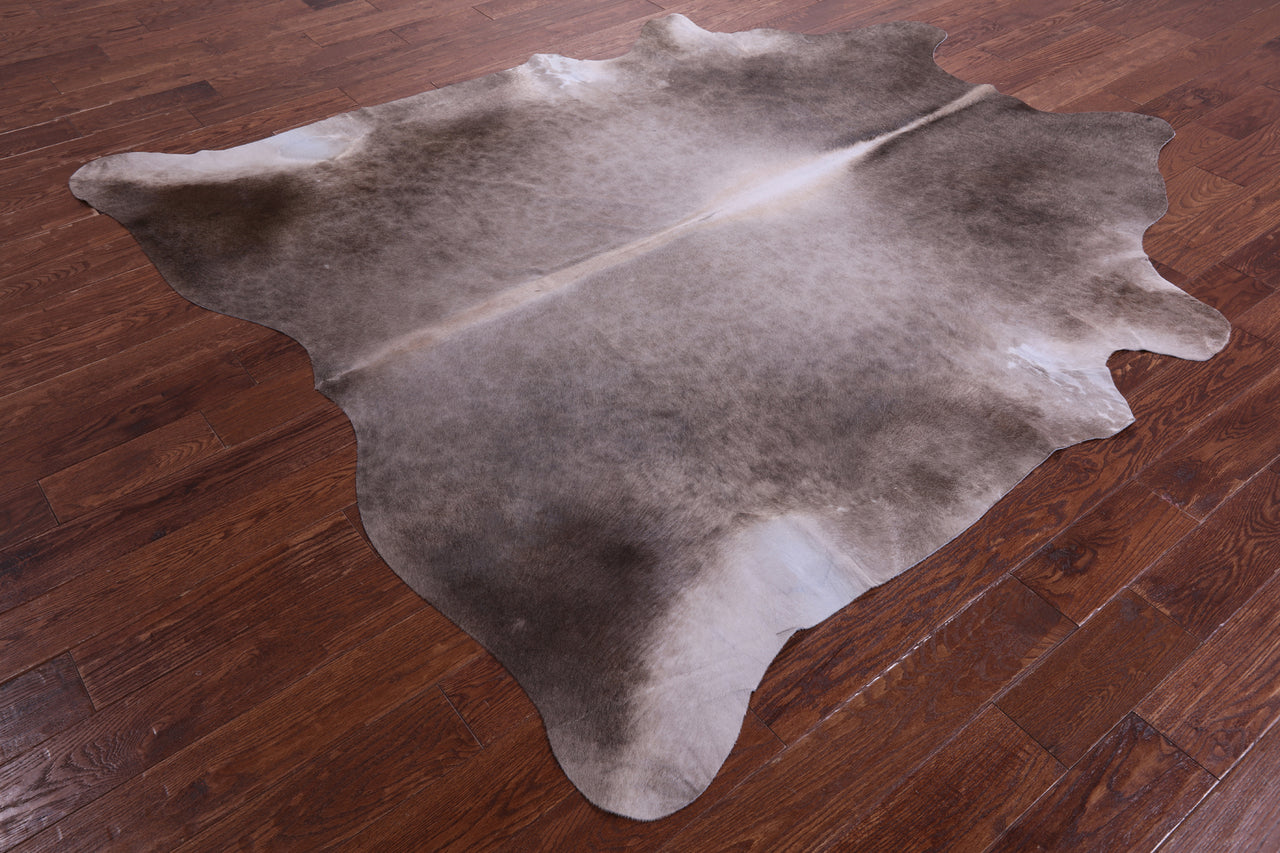 Light Brown Natural Cowhide Rug - XX-Large 7' 10"H x 7' 0"W