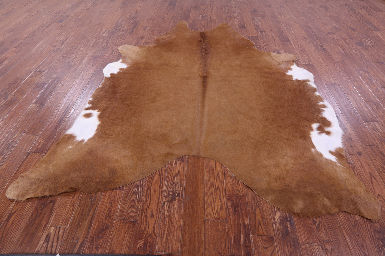 Brown Natural Cowhide Rug - XX-Large 8' 7"H x 7' 7"W