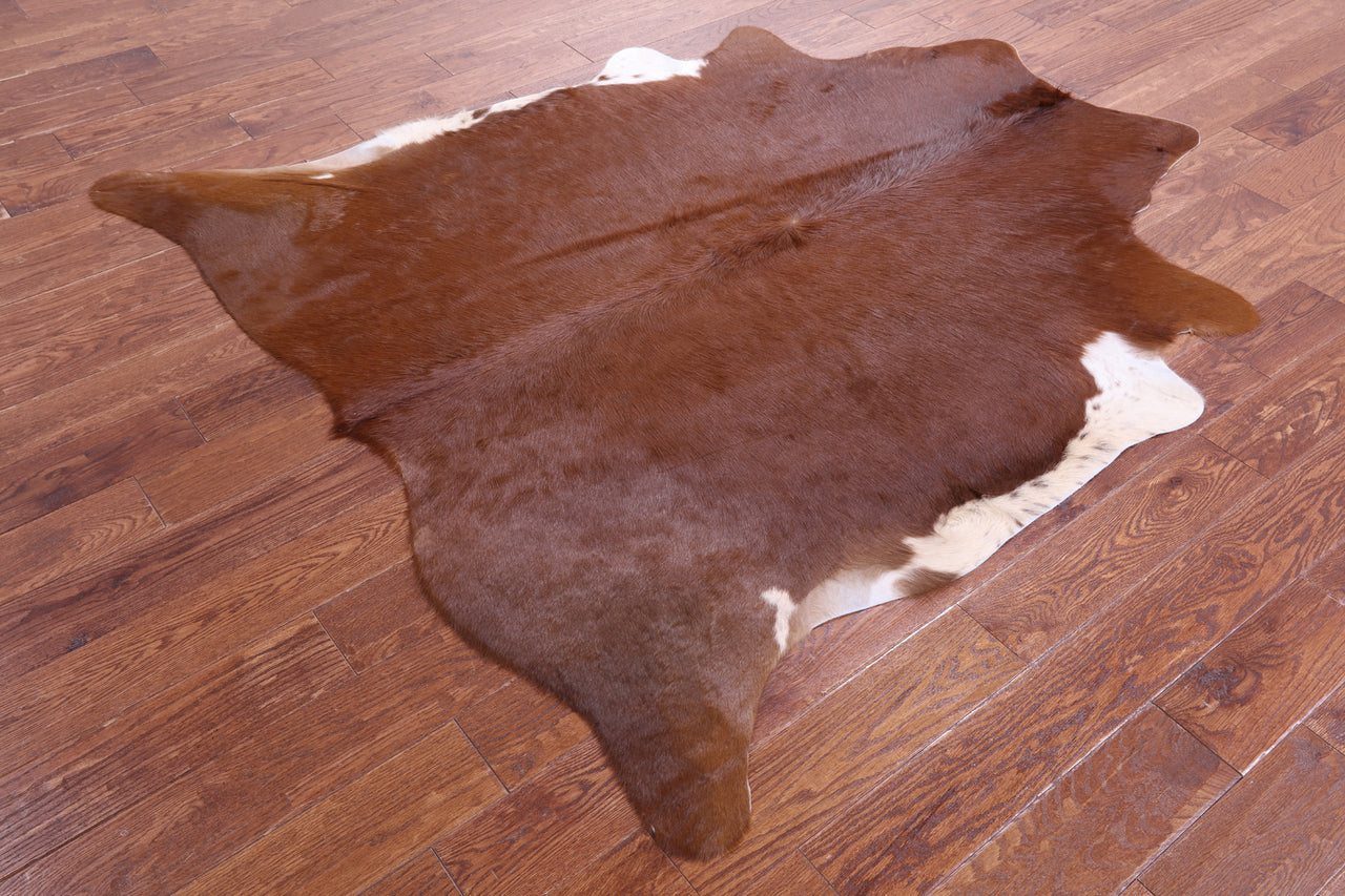 Brown Natural Cowhide Rug - Large 6' 7"H x 5' 9"W