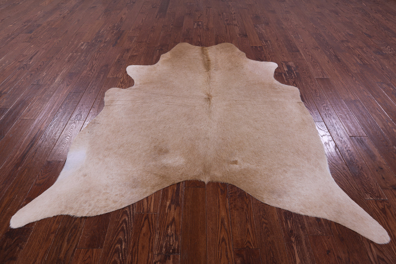 Light Brown Natural Cowhide Rug - X-Large 7' 3"H x 6' 4"W