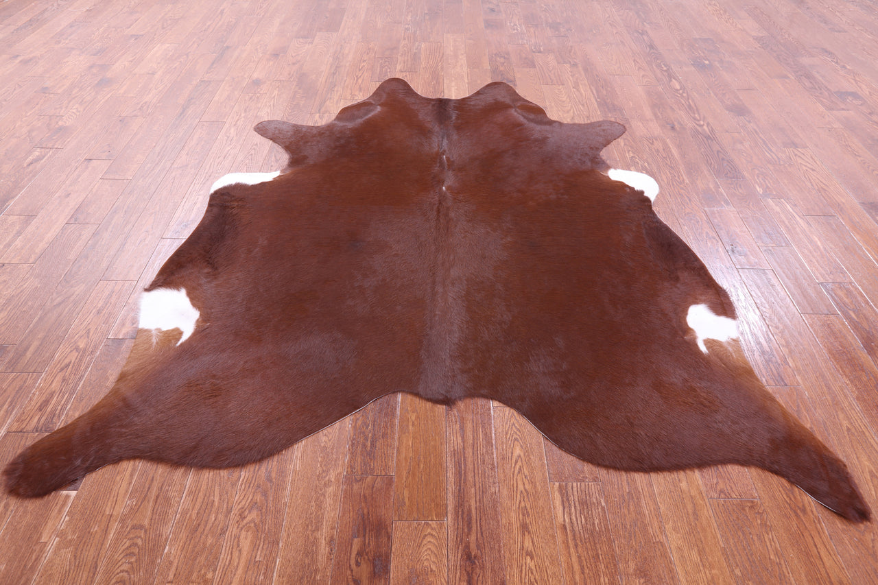 Brown Natural Cowhide Rug - X-Large 7' 6"H x 6' 10"W