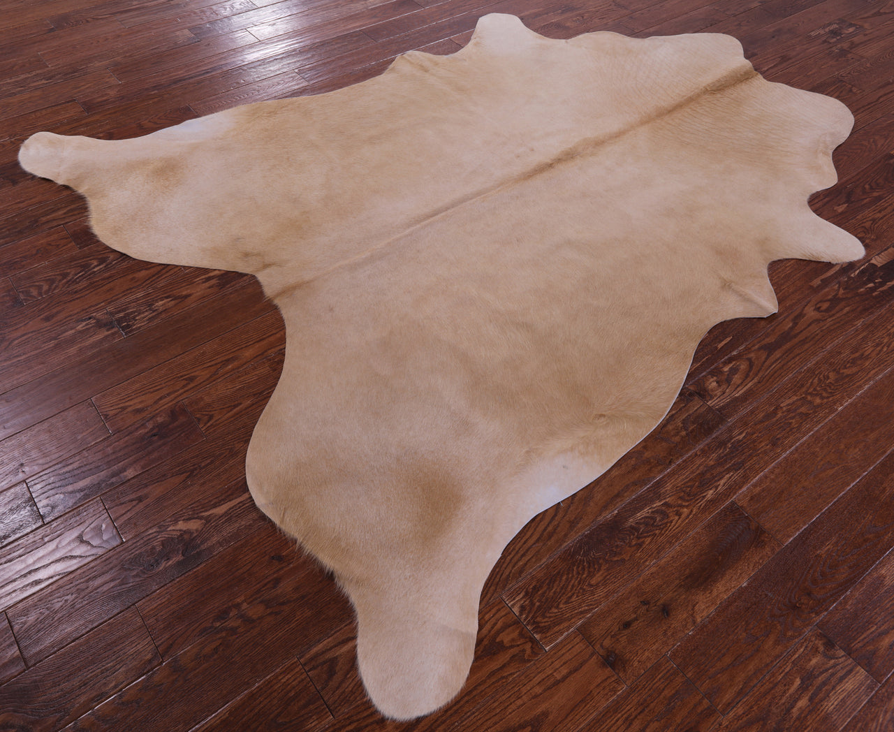 Light Brown Natural Cowhide Rug - XX-Large 7' 9"H x 6' 10"W