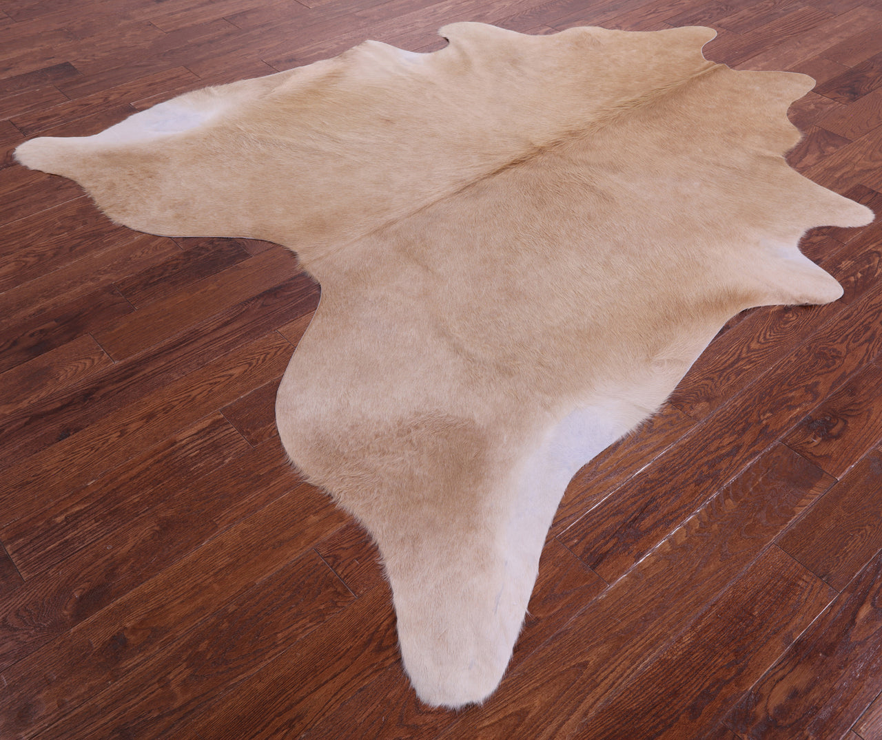 Light Brown Natural Cowhide Rug - X-Large 7' 6"H x 6' 7"W