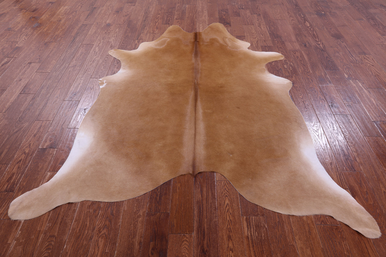 Light Brown Natural Cowhide Rug - X-Large 7' 6"H x 6' 4"W