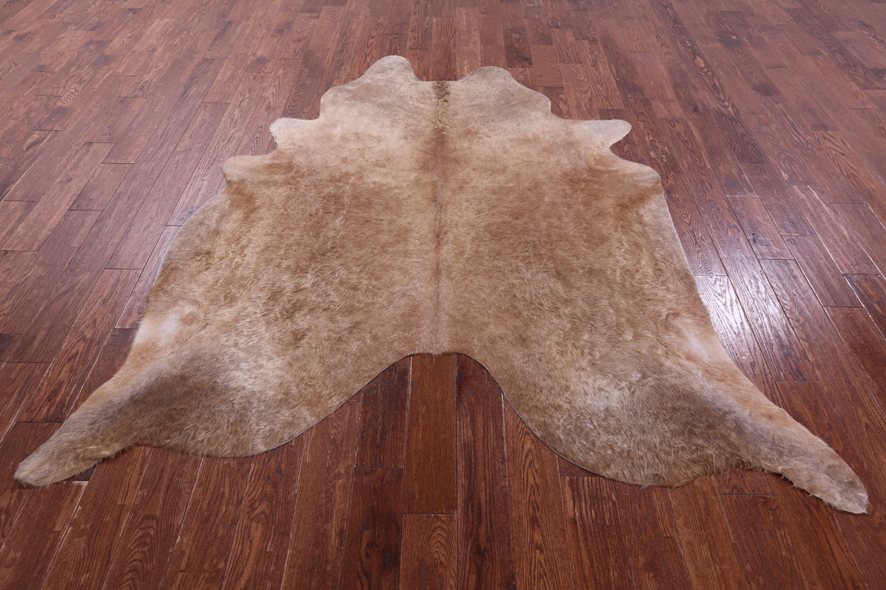 Light Brown Natural Cowhide Rug - X-Large 7' 5"H x 6' 9"W