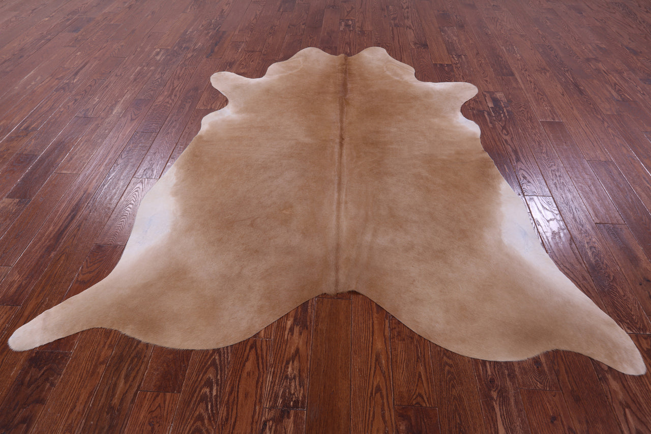 Light Brown Natural Cowhide Rug - X-Large 7' 5"H x 6' 9"W