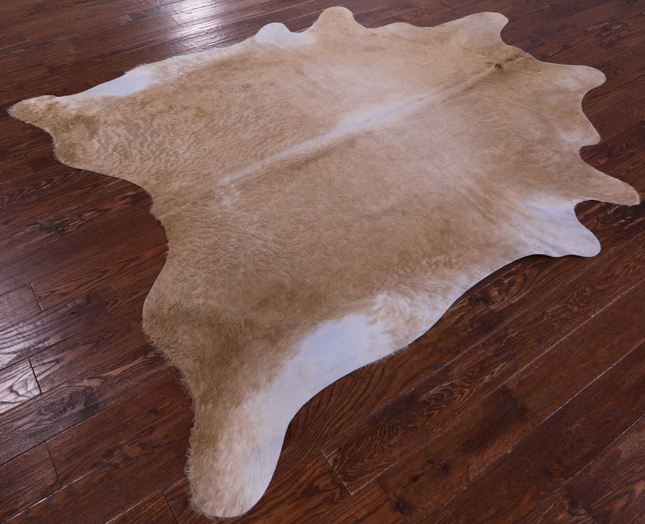 Light Brown Natural Cowhide Rug - XX-Large 7' 9"H x 6' 6"W