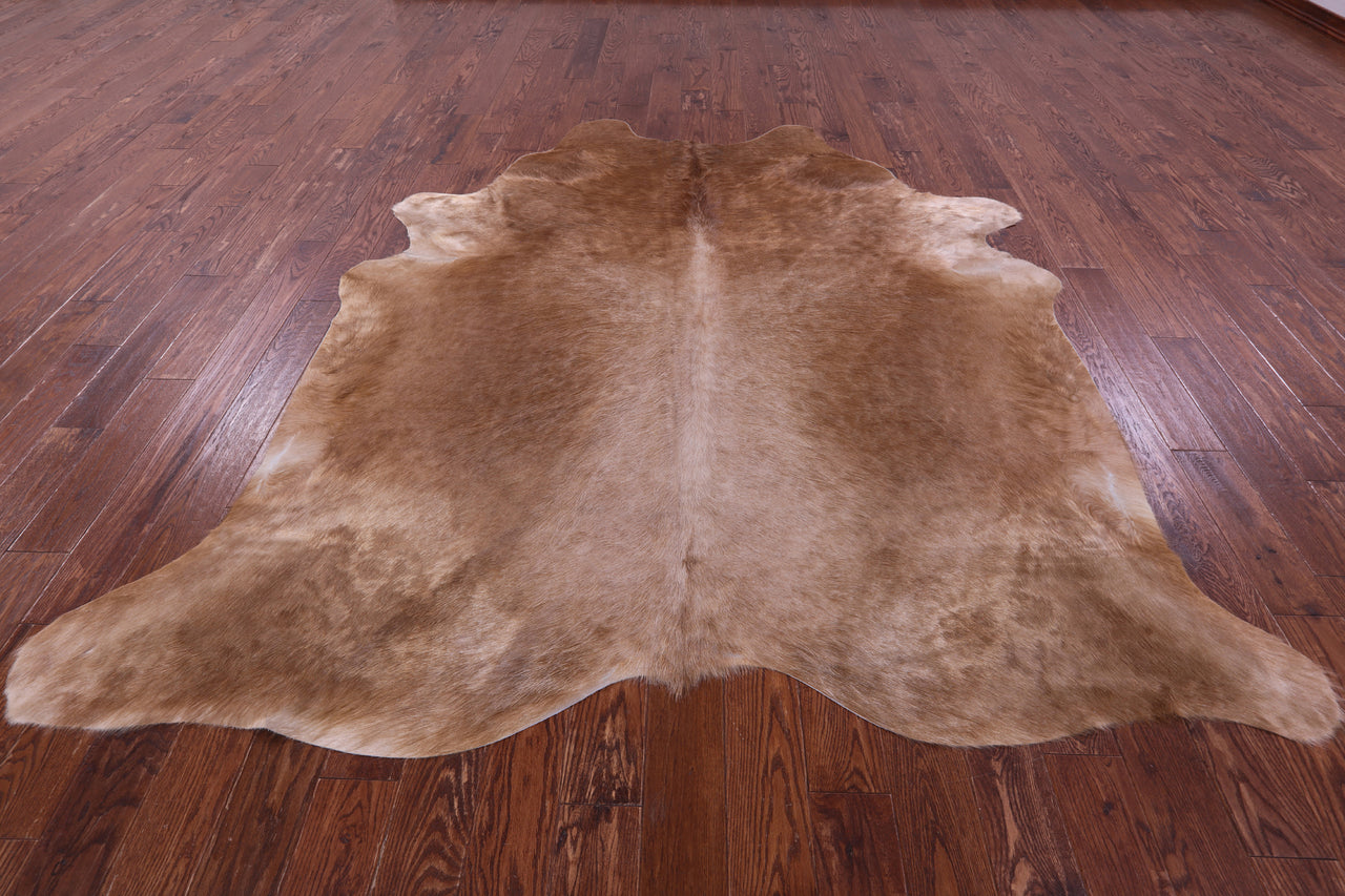 Light Brown Natural Cowhide Rug - XX-Large 8' 0"H x 7' 5"W