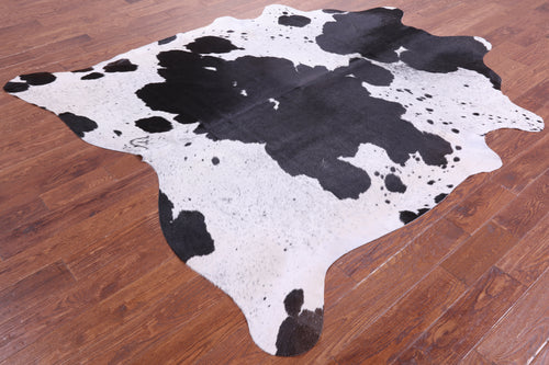 Black Salt & Pepper Natural Cowhide Rug - XX-Large 8' 2