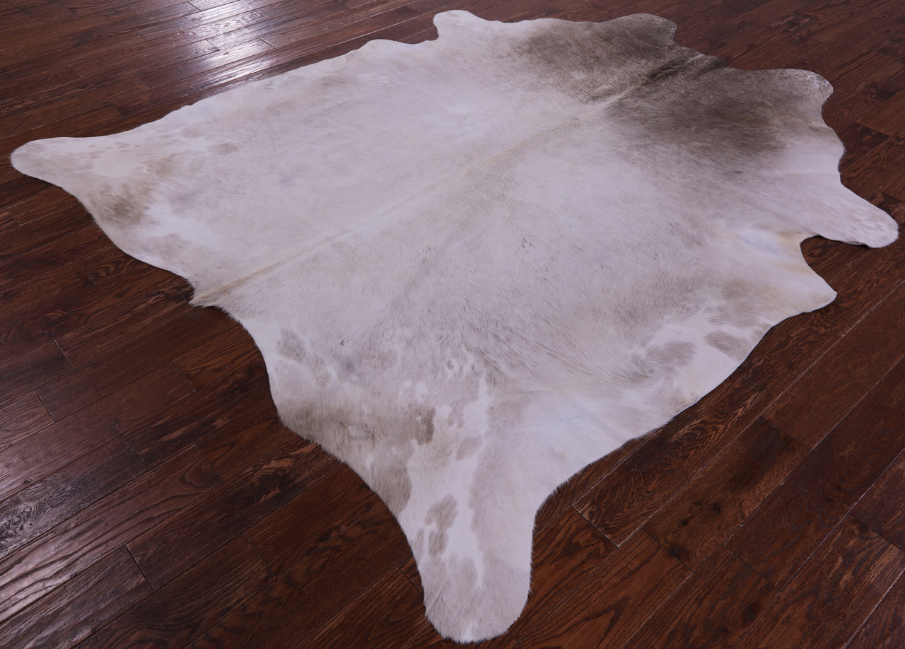 Champagne Natural Cowhide Rug - XX-Large 8' 2"H x 7' 2"W