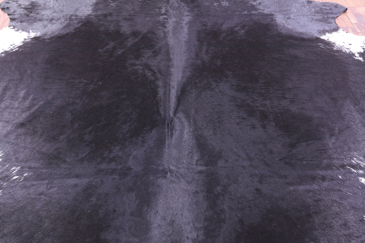 Black & White Natural Cowhide Rug - XX-Large 8' 0"H x 7' 5"W