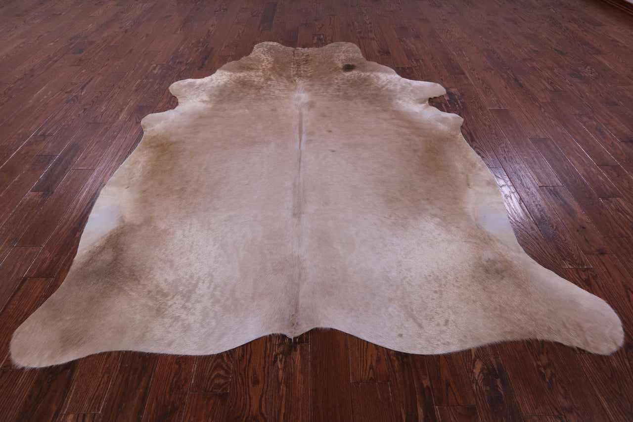 Light Brown Natural Cowhide Rug - XX-Large 9' 0"H x 7' 1"W