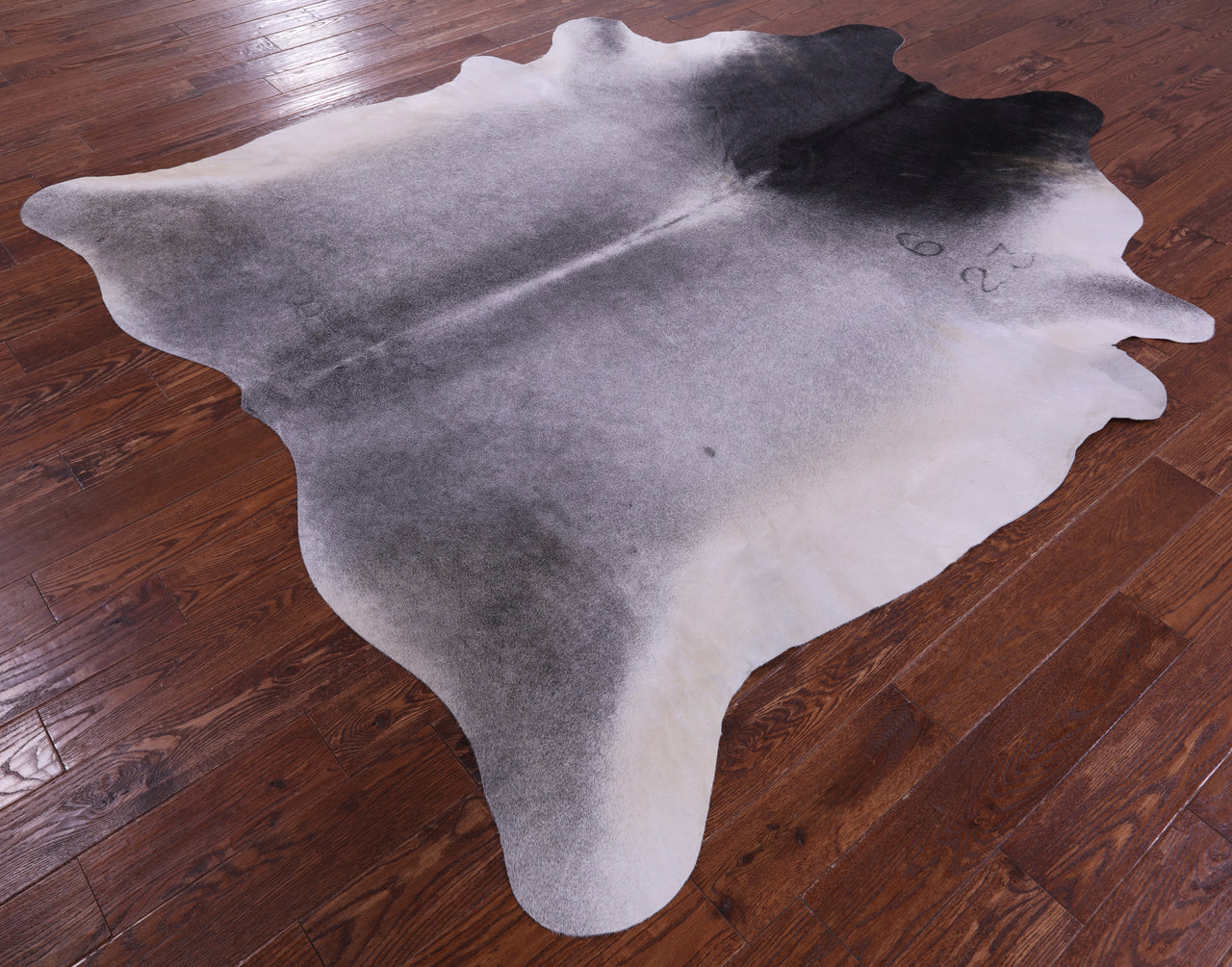 Grey Natural Cowhide Rug - XX-Large 8' 1"H x 7' 3"W