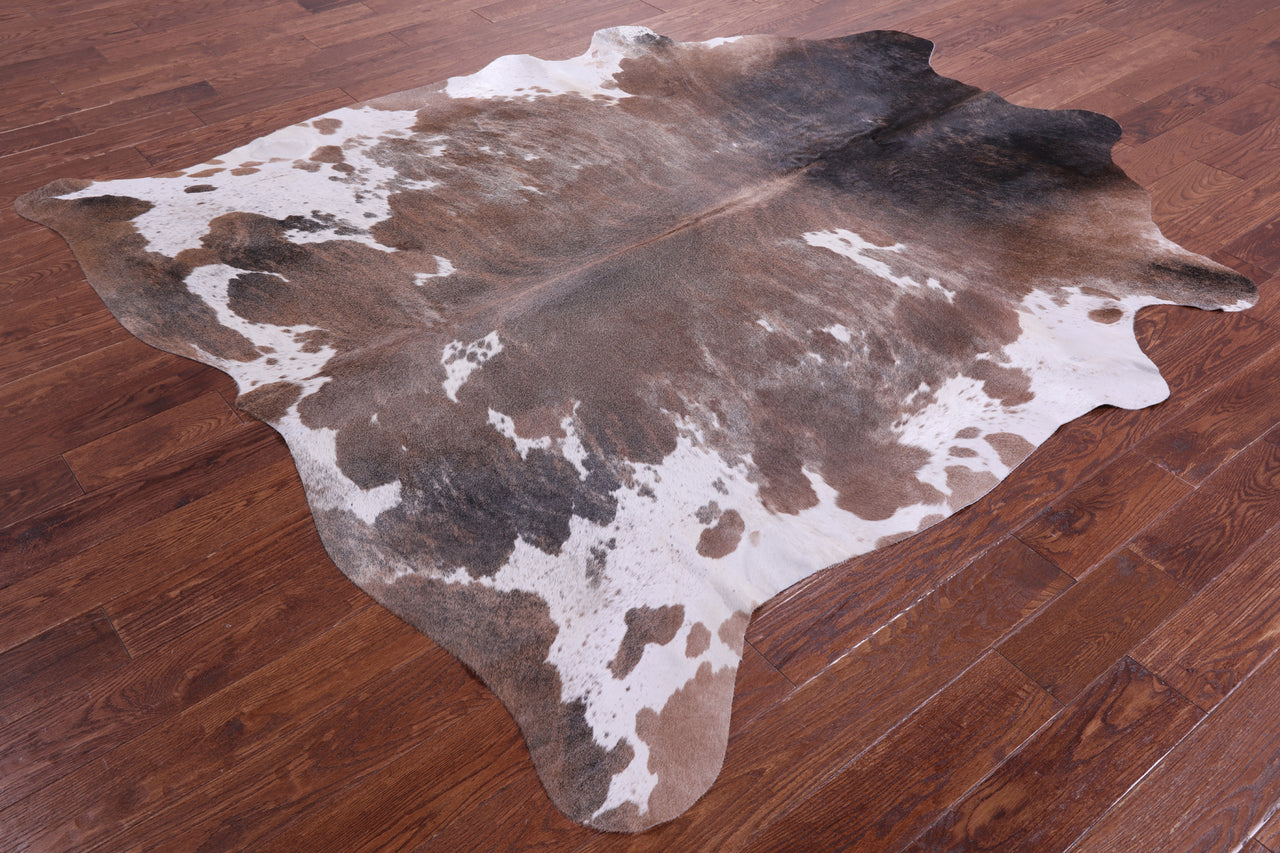 Brown & White Natural Cowhide Rug - XX-Large 8' 0"H x 7' 0"W