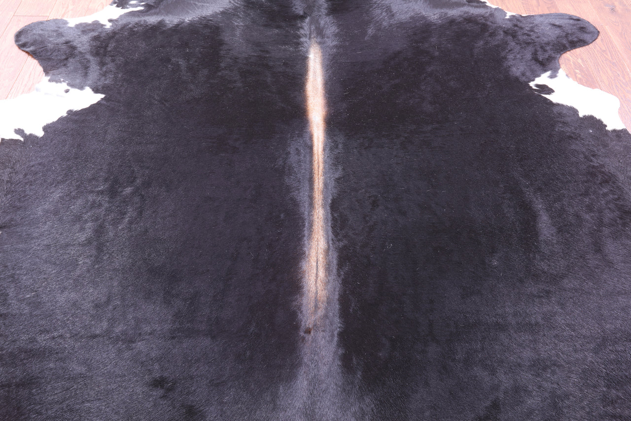 Black & White Natural Cowhide Rug - XX-Large 8' 2"H x 7' 4"W