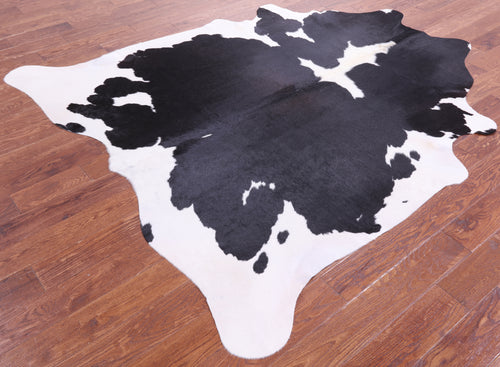 Black & White Natural Cowhide Rug - XX-Large 7' 6