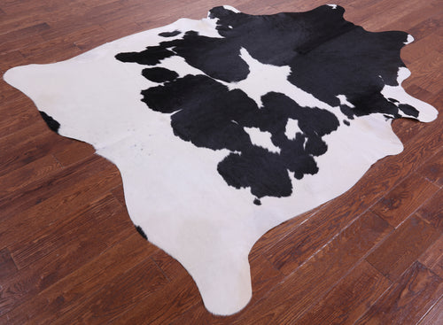 Black & White Natural Cowhide Rug - XX-Large 7' 8