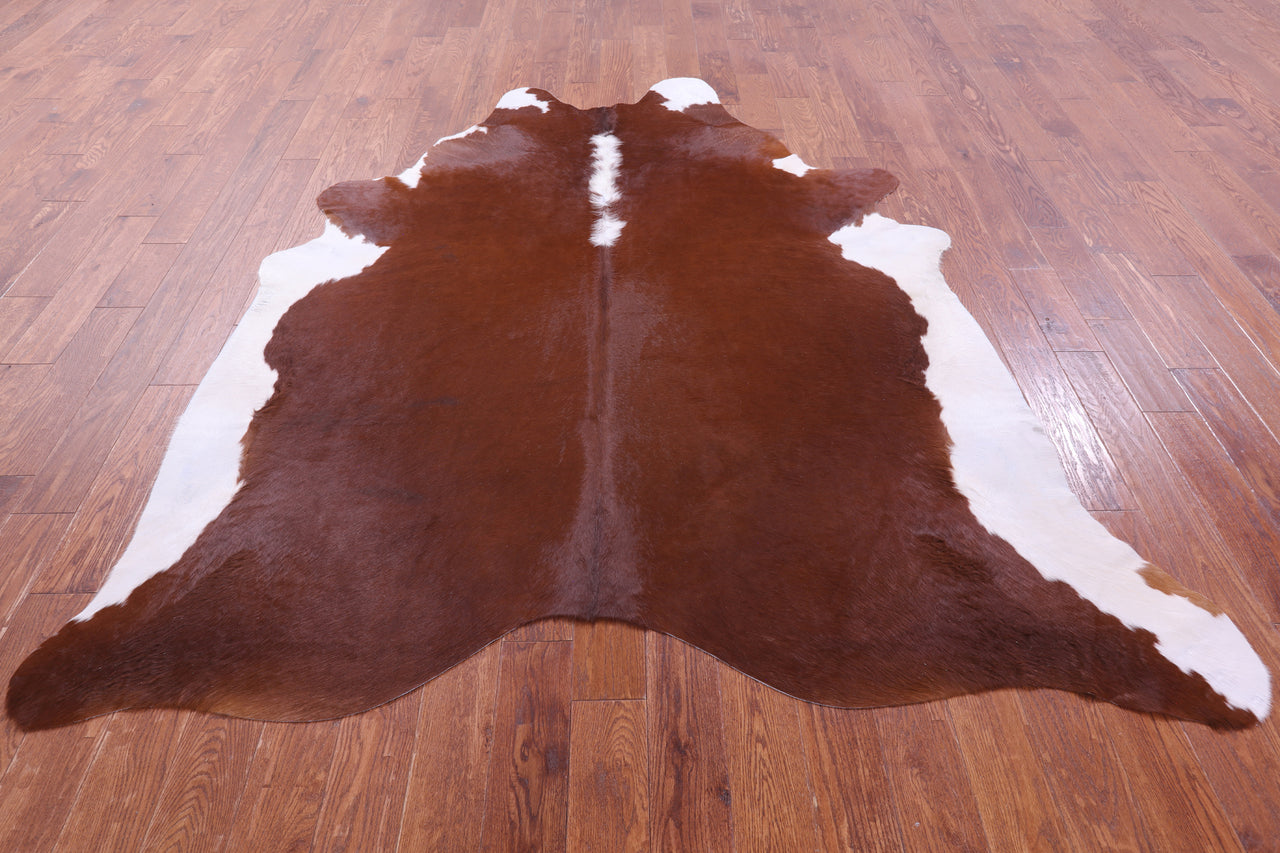 Brown & White Natural Cowhide Rug - XX-Large 8' 2"H x 7' 1"W