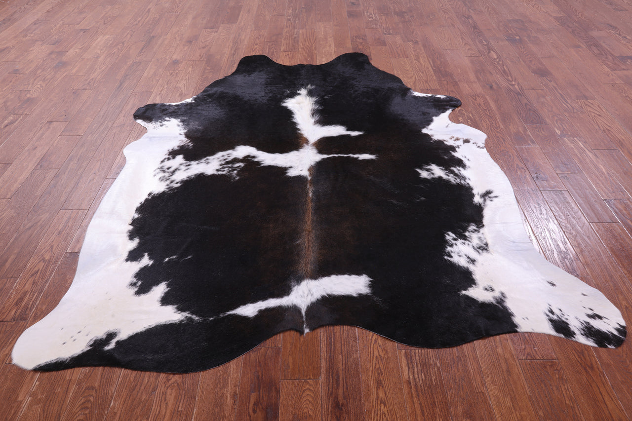 Brown & White Natural Cowhide Rug - XX-Large 7' 9"H x 6' 9"W