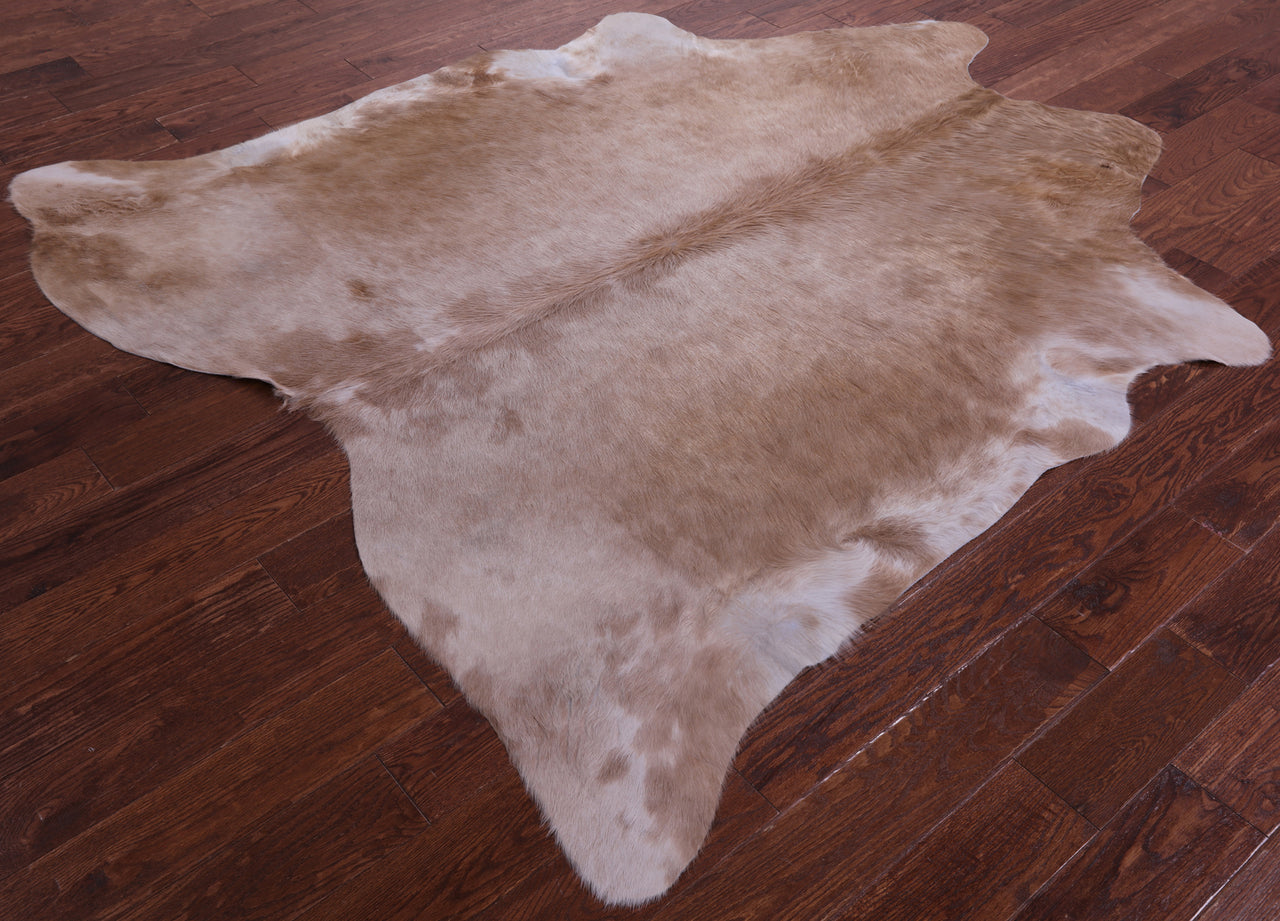 Light Brown Natural Cowhide Rug - X-Large 7' 2"H x 6' 5"W