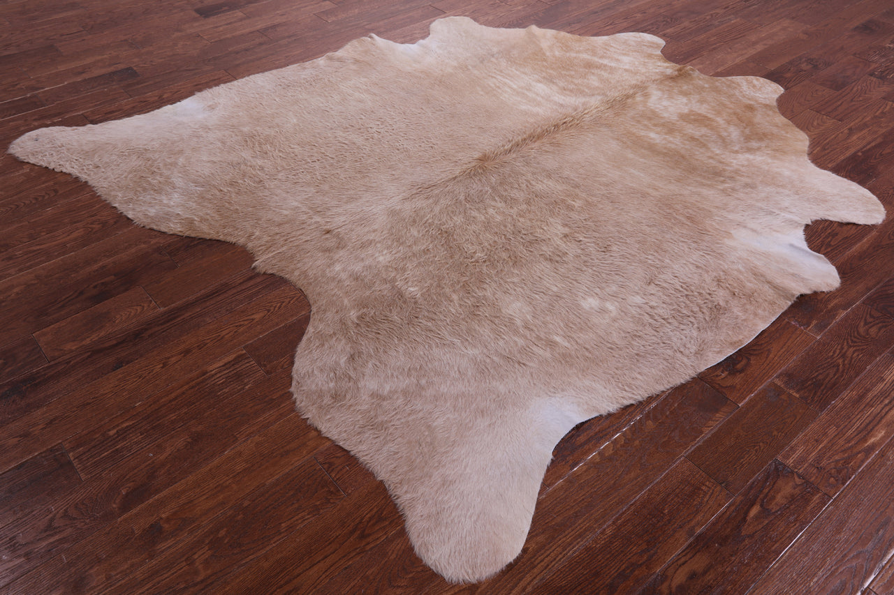 Light Brown Natural Cowhide Rug - XX-Large 8' 0"H x 7' 1"W