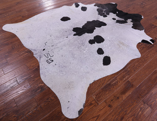 Black Salt & Pepper Natural Cowhide Rug - XX-Large 7' 9