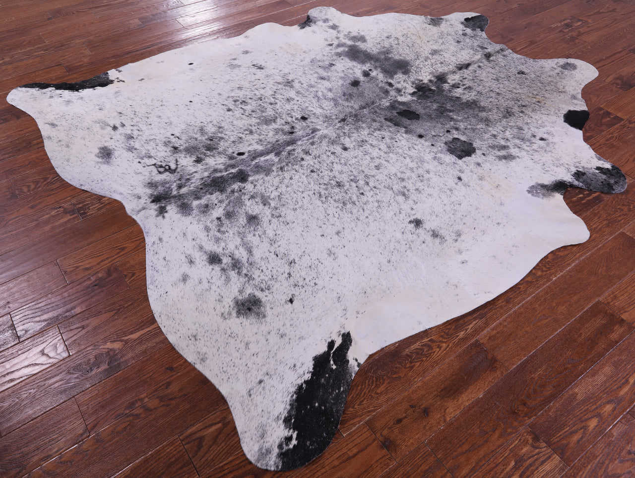 Black Salt & Pepper Natural Cowhide Rug - XX-Large 8' 2"H x 7' 1"W